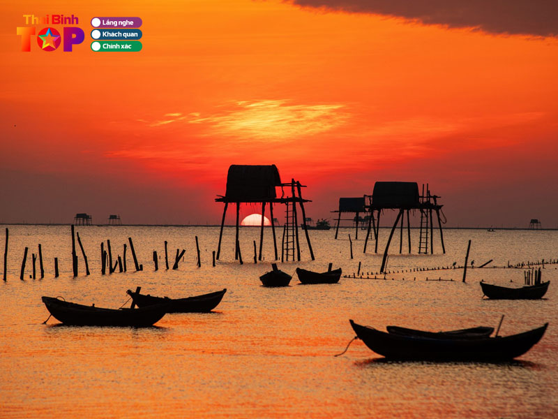 ngam-binh-minh-tren-bai-bien-thaibinhtoplist